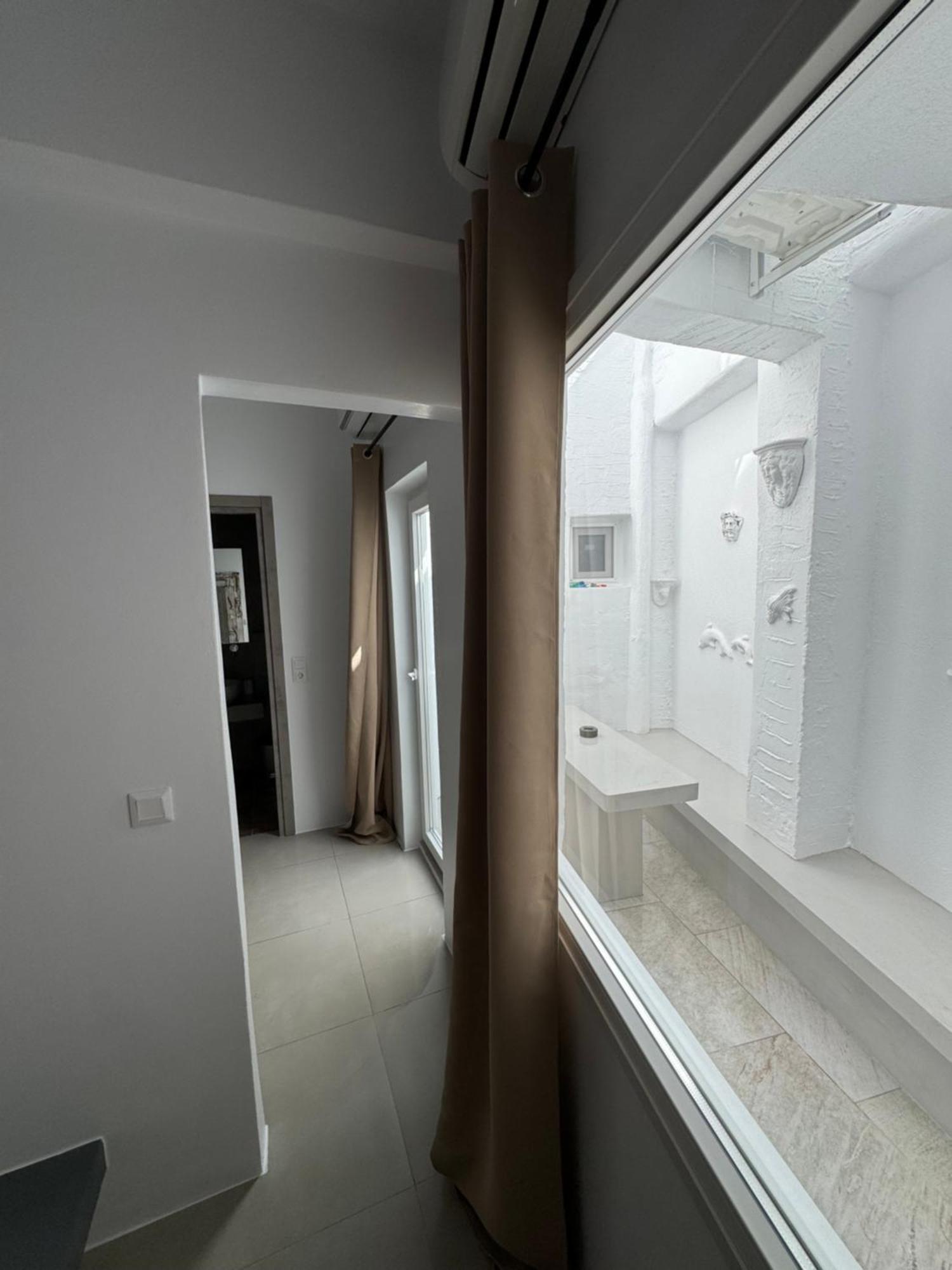 Madaky Hotel Nausa Exteriér fotografie