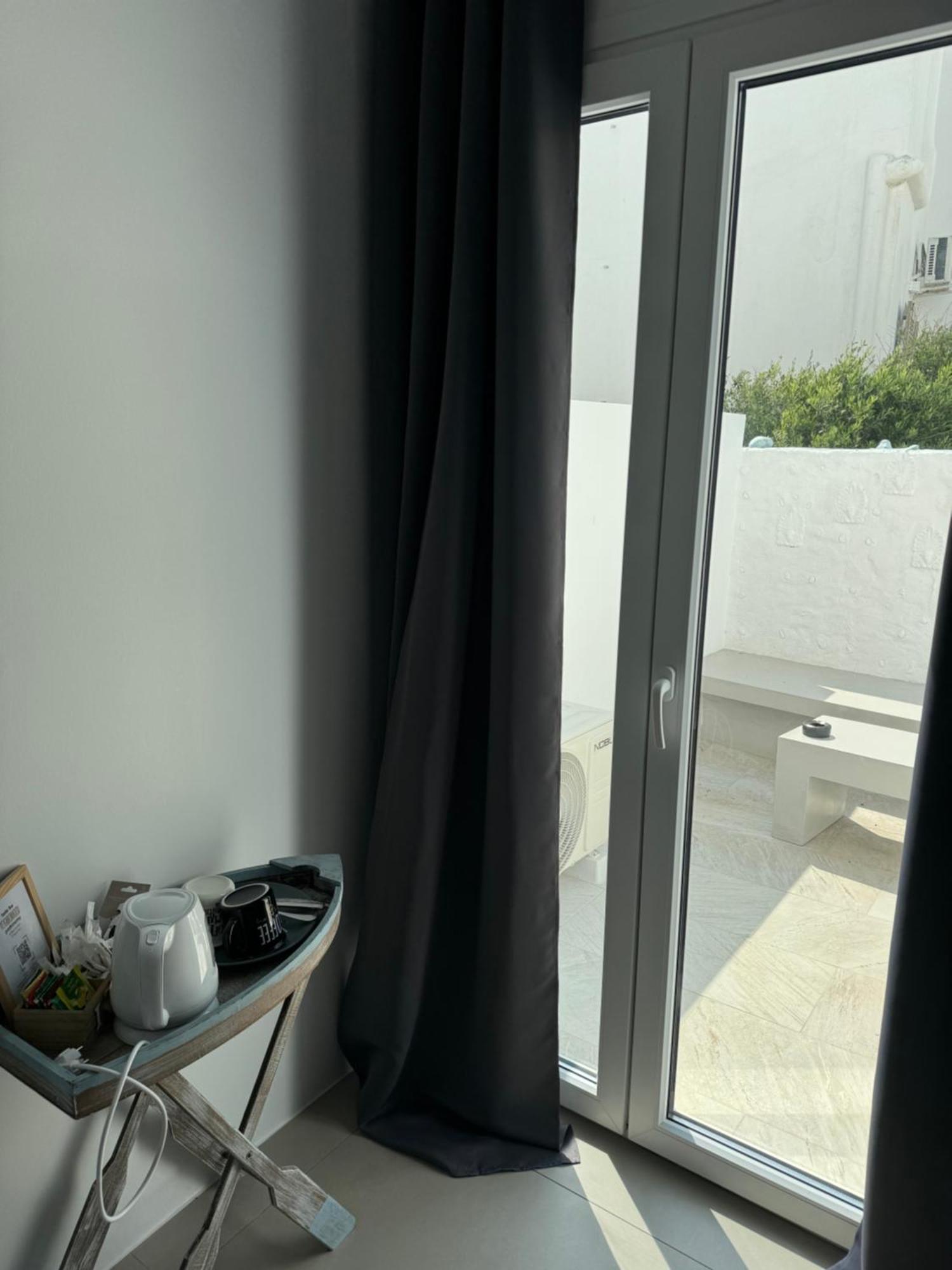 Madaky Hotel Nausa Exteriér fotografie