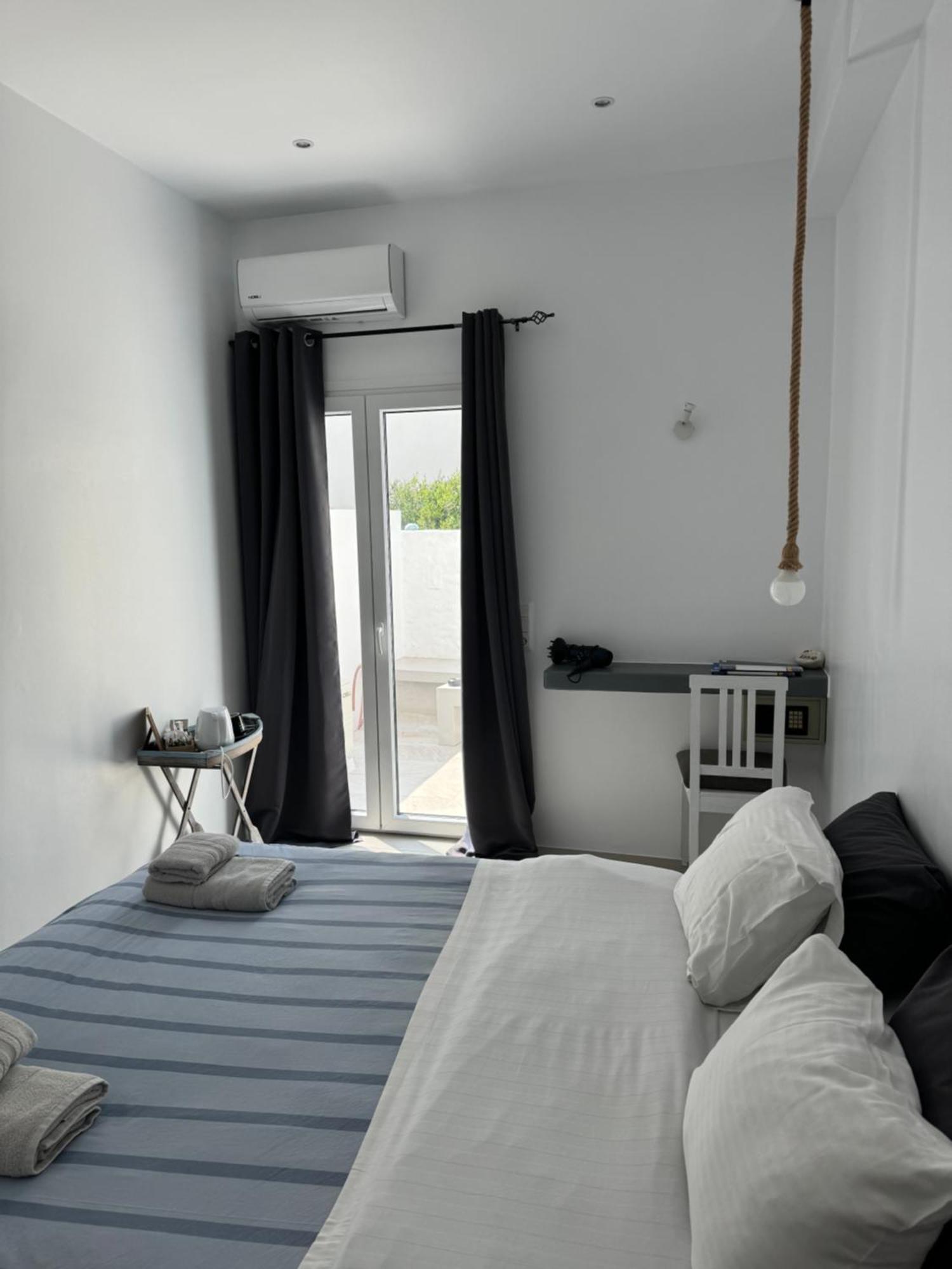 Madaky Hotel Nausa Exteriér fotografie